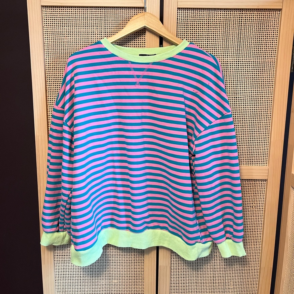 Trendy Queen Women’s XL Striped Crewneck Sweatshirt